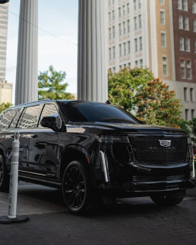 American luxury limo service in New Orleans operated by a professional chauffeur